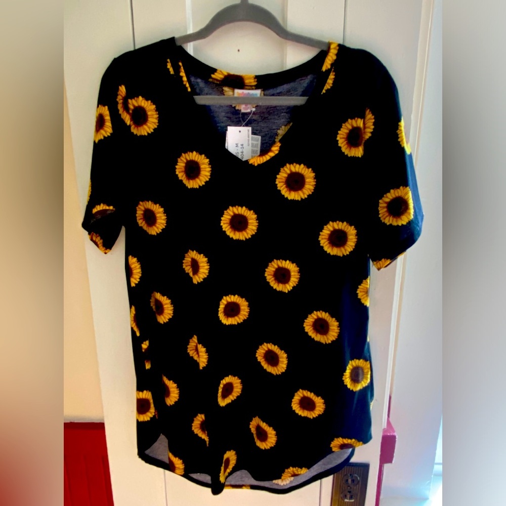 LulaRoe Iris Sunflower Print Top size Medium